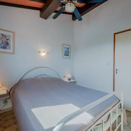 Holiday Les Dauphins By Interhome Casa vacanze *