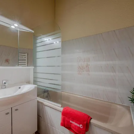 Holiday Les Dauphins By Interhome Casa vacanze