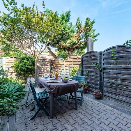 Casa vacanze Holiday Les Dauphins By Interhome